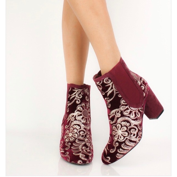 Embroidered Chunky Heel Velvet Booties - Picture 3 of 5
